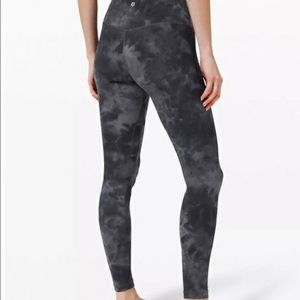 Lululemon Align Pant in 25” in Diamond Dye Pitch Grey Graphite Size 4